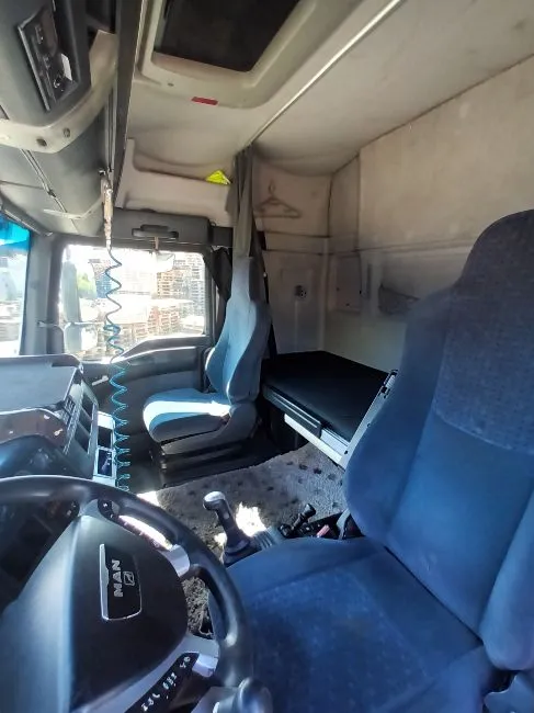 MAN 18.440  Image 10