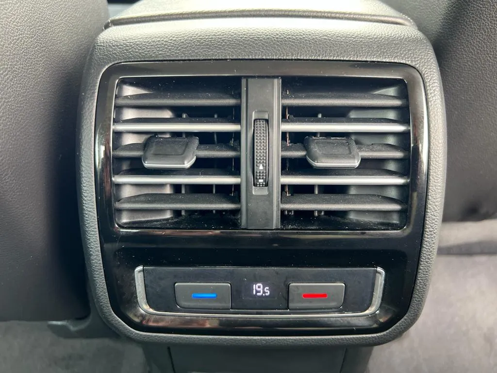 Volkswagen Passat 2.0Tdi/Executive Image 6