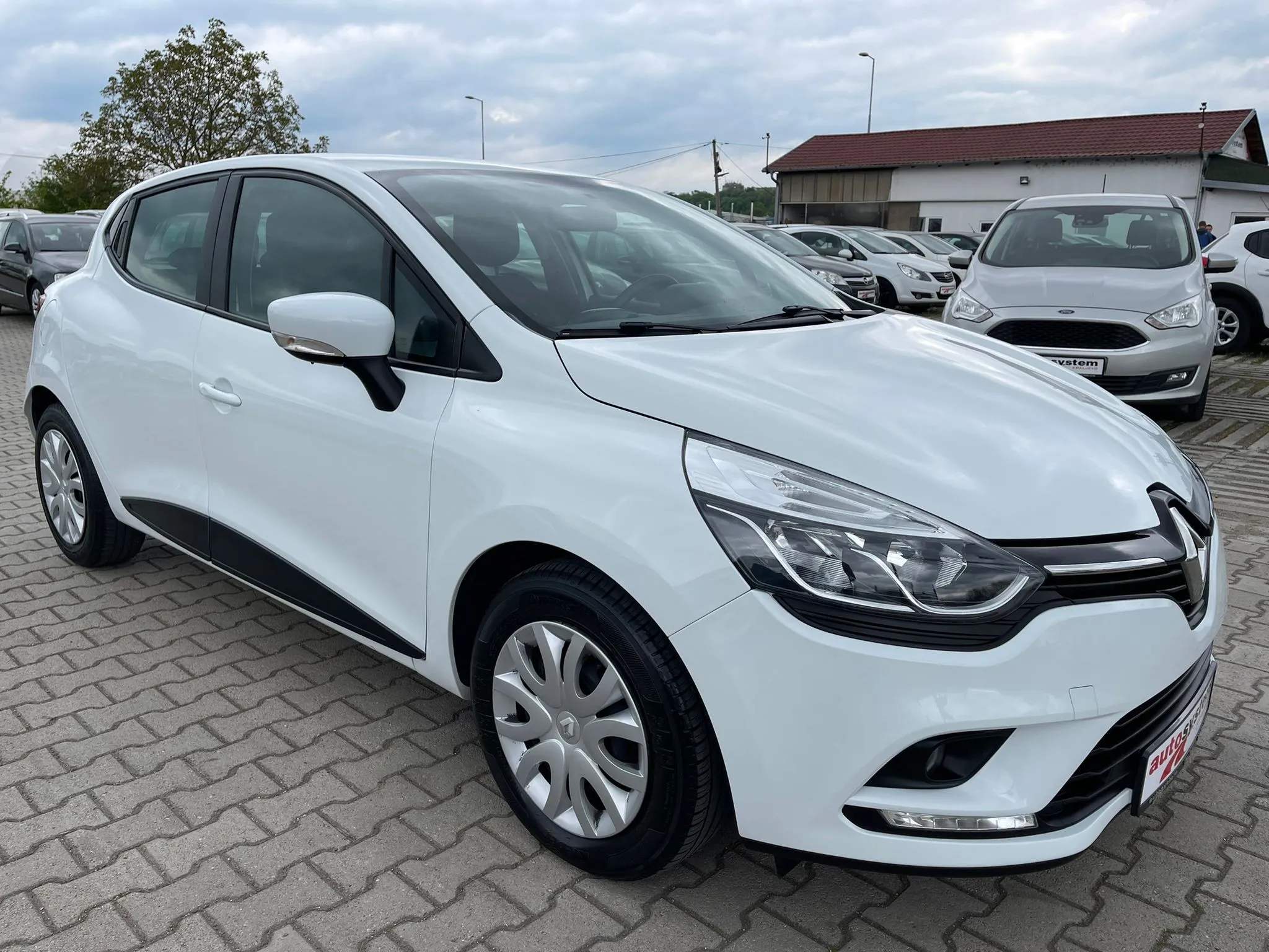 Renault Clio 1.5 DCI KREDITI NA LICU MESTA Image 2