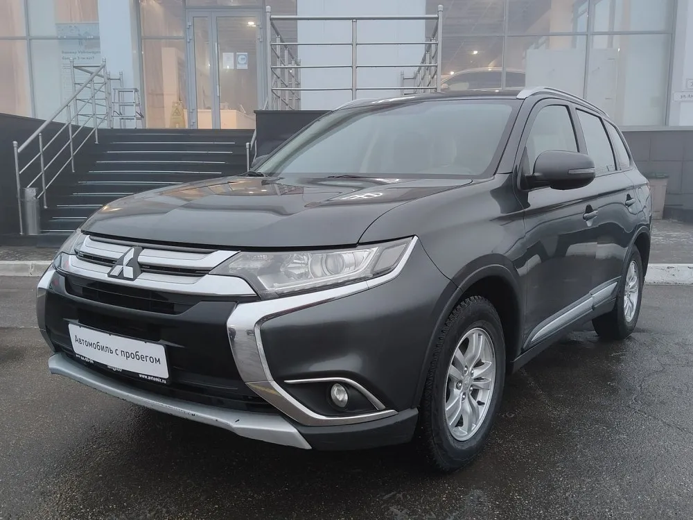 Mitsubishi Outlander  Image 1