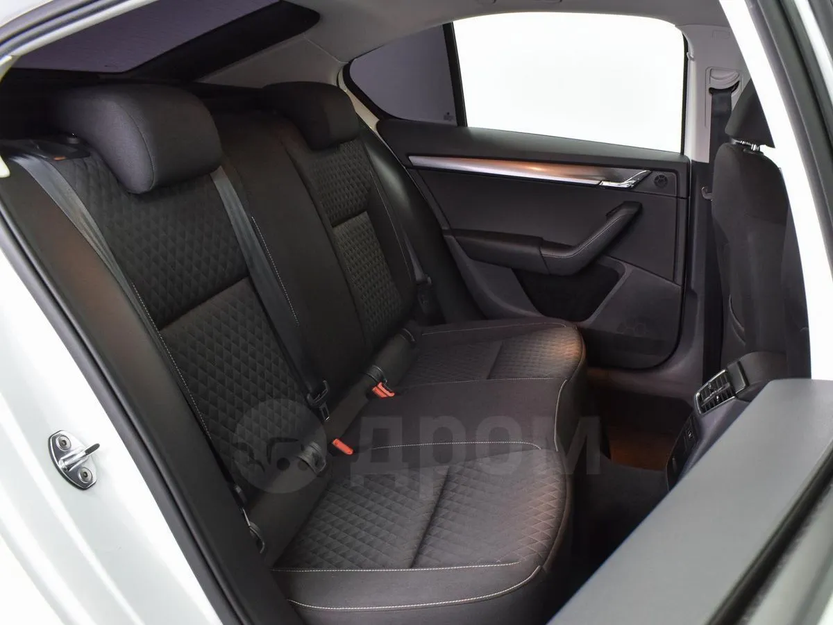 Skoda Octavia  Image 2