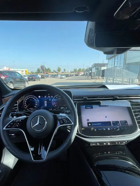 Mercedes-Benz E 260  Image 8