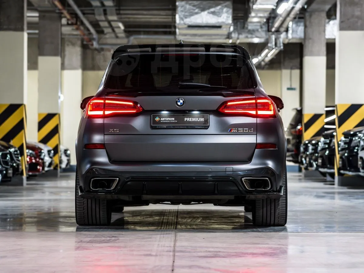 BMW X5 xDrive M50d AT Base Image 5