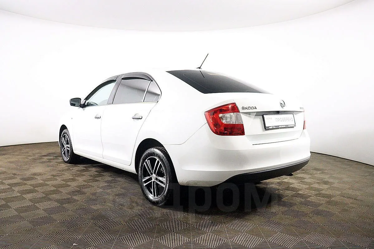 Skoda Rapid  Image 7