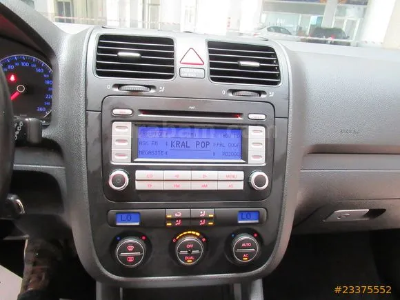 Volkswagen Golf 1.6 FSi Midline Plus Image 10