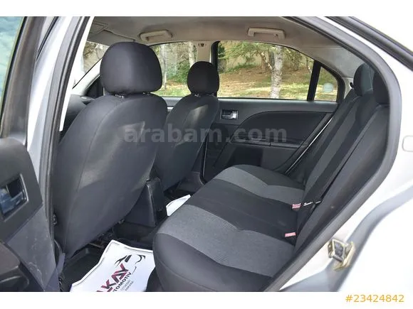 Ford Mondeo 2.0 TDCi Titanium Image 9