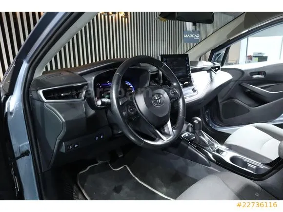 Toyota Corolla 1.8 Hybrid Dream Image 8