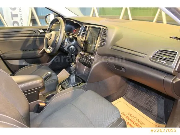 Renault Megane 1.3 TCe Joy Image 9