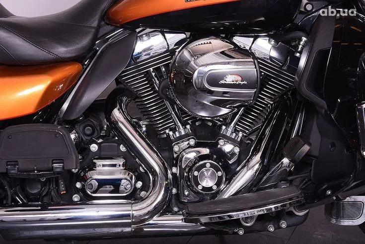 Harley-Davidson FLHTK  Image 10