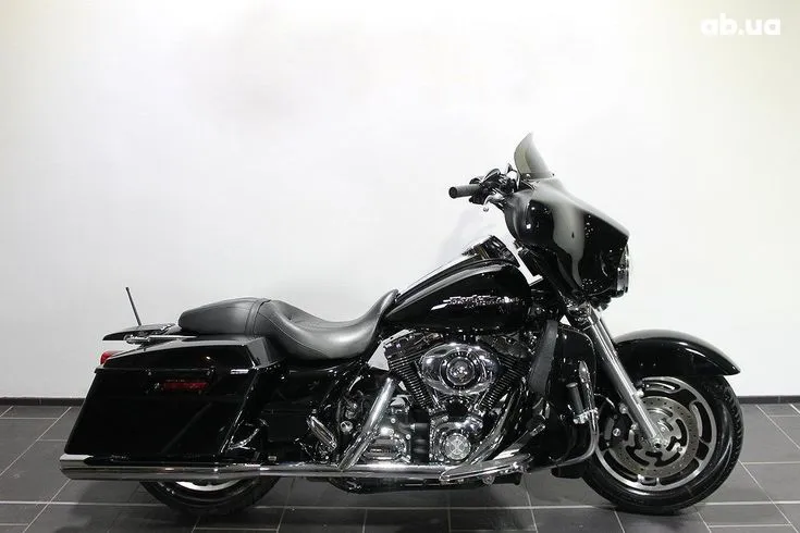 Harley-Davidson FLHX  Image 1